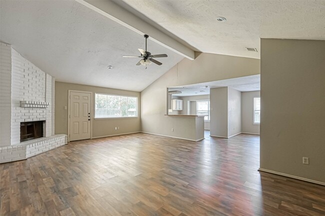 Building Photo - 923 Mayweather Ln