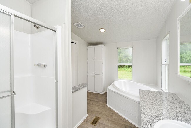Building Photo - Double wide and magnificent Mobile Home in...