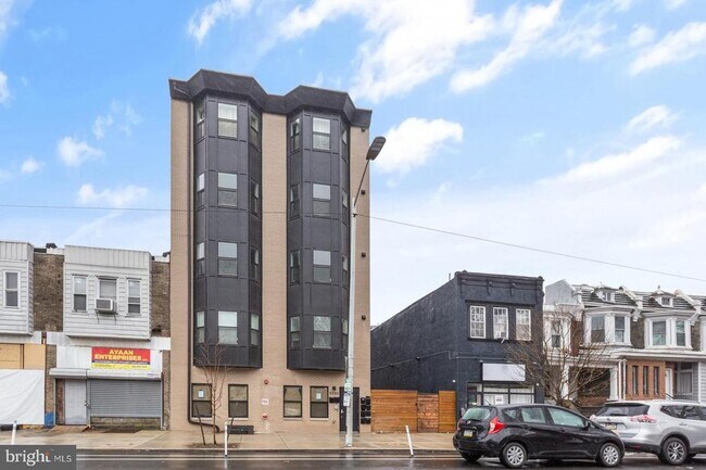 Building Photo - 5230 Walnut St