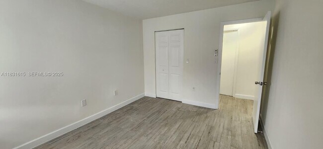 Building Photo - 1 NE 78th St