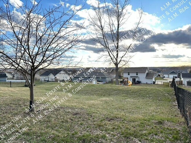 Building Photo - 1709 Crabapple Ln