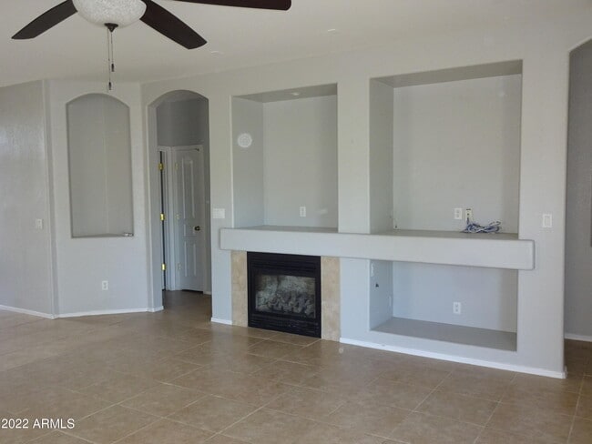 Building Photo - 14530 W Evans Dr