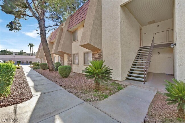 Building Photo - 5493 Indian River Dr