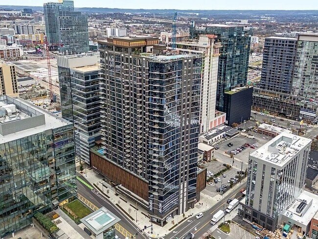 Building Photo - 1212 Demonbreun St