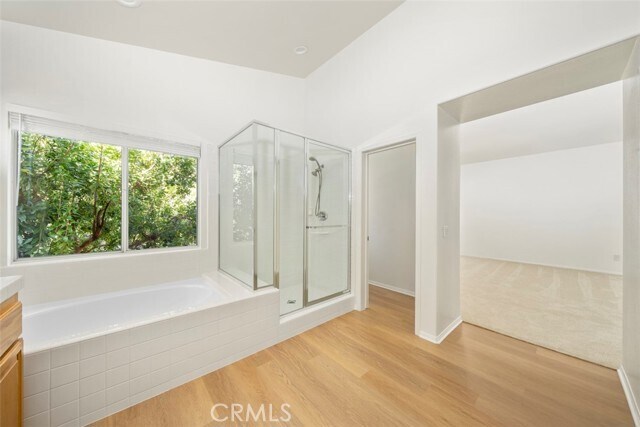 Building Photo - 17 Camarin St