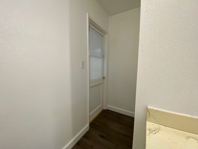 Building Photo - $2,395 Herndon & First, Spacious 4 Bedroom...