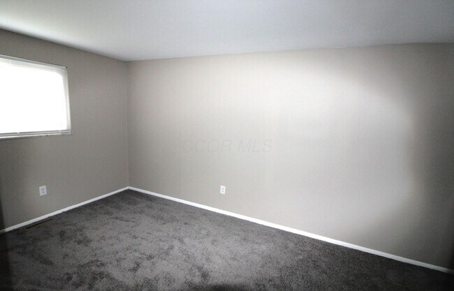 Building Photo - 5071 Albany Dr