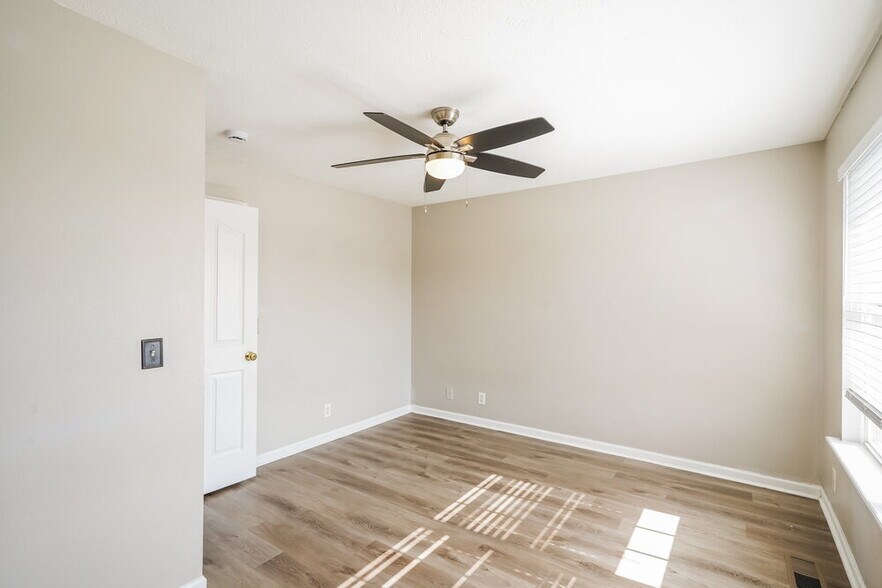 Building Photo - 675 Legacy Dr