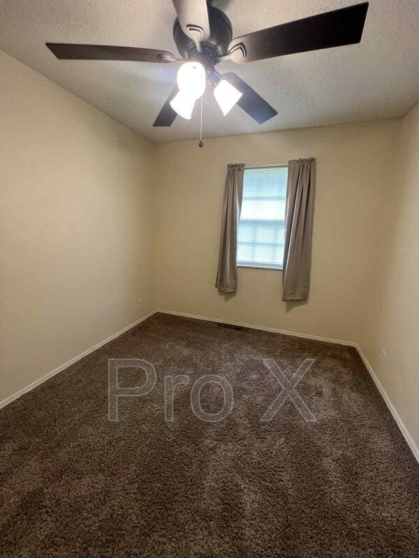 Building Photo - 115 Bulger Dr