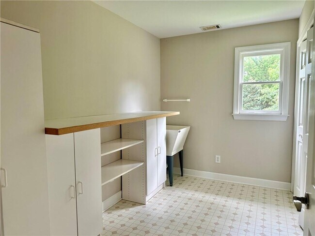 Building Photo - 1594 Hardin Ave