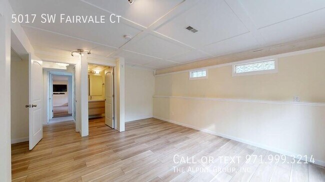 Building Photo - 5017 SW Fairvale Ct