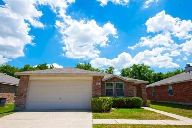 Primary Photo - 1316 Scenic Hills Dr