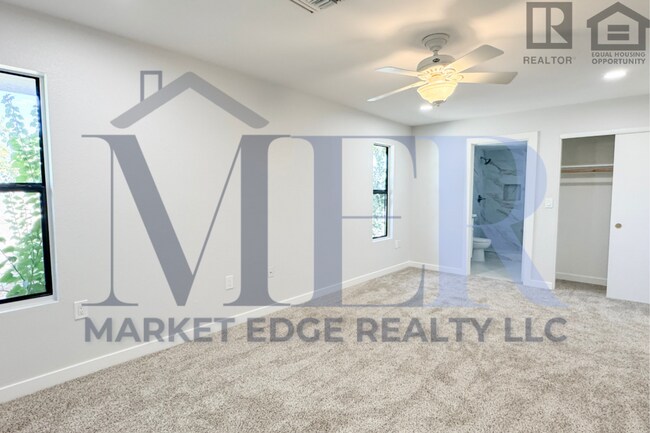 Building Photo - 3Bed/3Bath Home in 55+ Age Restricted Community in Sun City West! Move-In Ready on 06/04/2026! --...