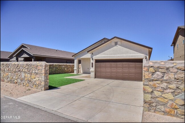Building Photo - 2120 Thomas Lackland St