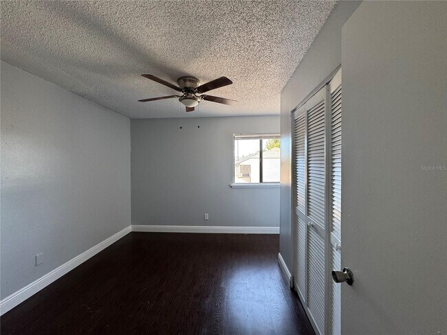 Building Photo - 7039 Lenox Dr