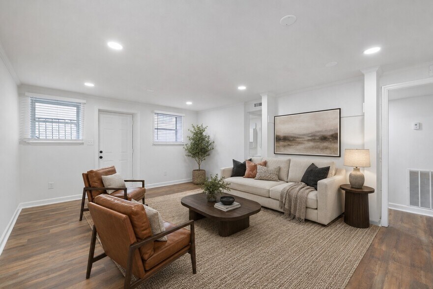 Living Room 2 - 3320 Clifton Ave