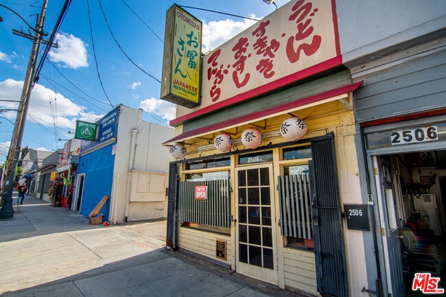Building Photo - 2507 1st St