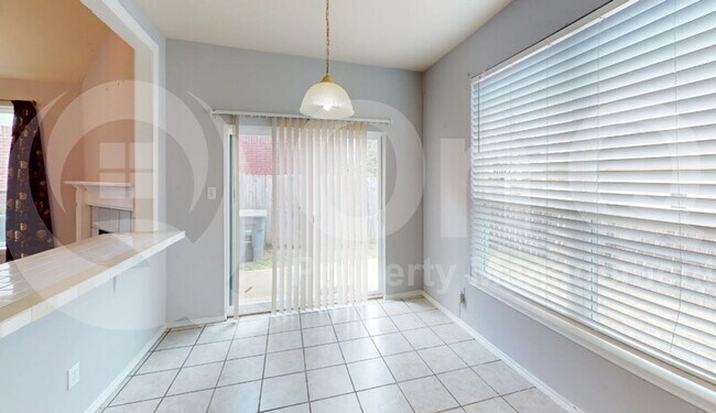 Building Photo - 2320 Hunters Run Dr