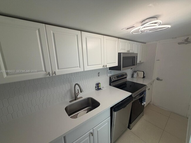 Building Photo - 1000 West Ave