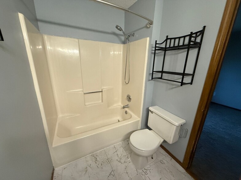 Building Photo - 6316 High Point Run