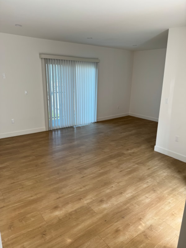 Building Photo - 3090 Weldon Ave