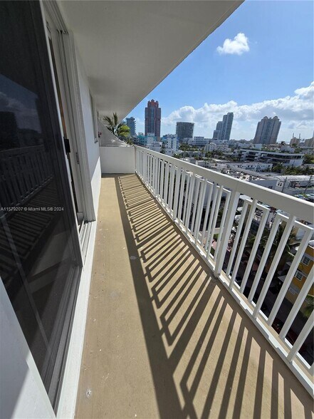 Building Photo - 401 Ocean Dr