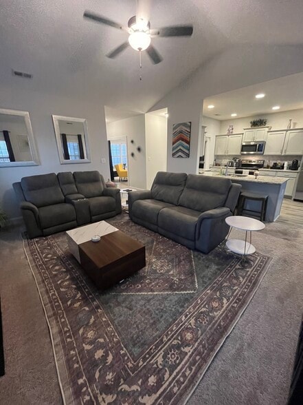 Family Rm - 347 Water Wagon Trl