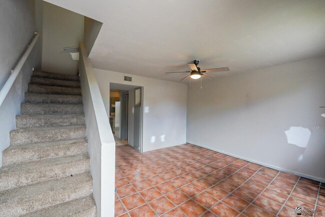Building Photo - 1508 W 9th Pl