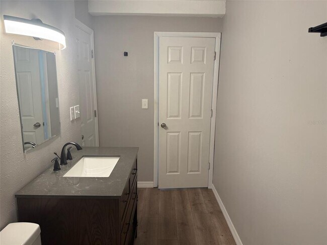 Building Photo - 6519 W Newberry Rd