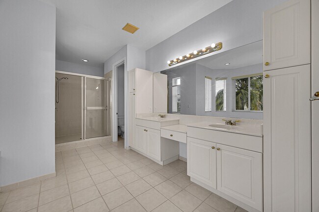 Building Photo - 4627 Windward Cove Ln