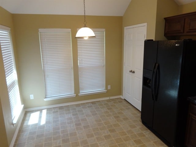 Building Photo - 741 Fairview Ave