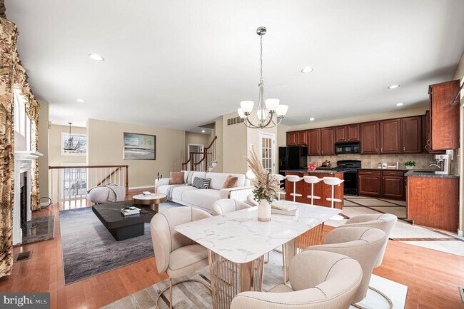 Building Photo - 120 Elizabeth Ct