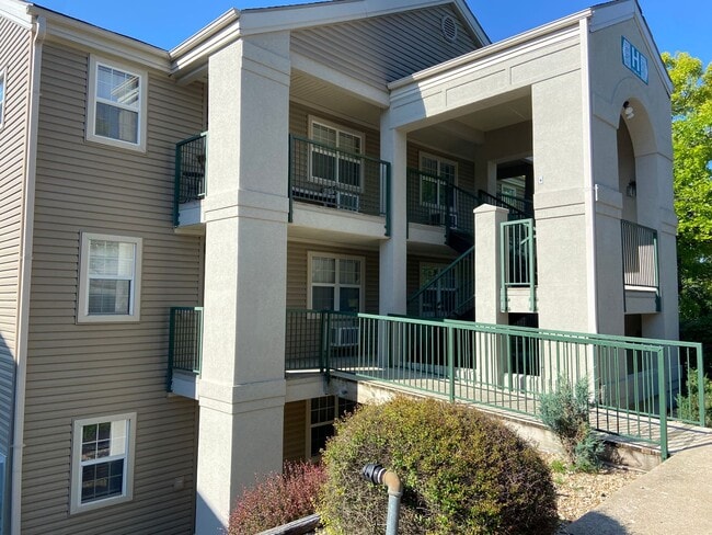 Building Photo - Condo in The Bluffs of Holiday Hills Resort