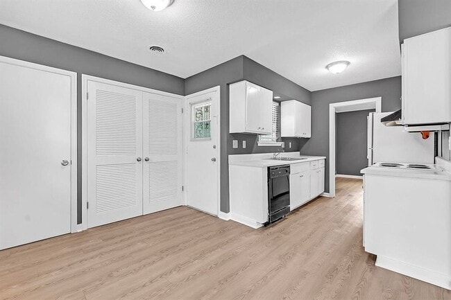 Building Photo - 1321 Merimac Cove