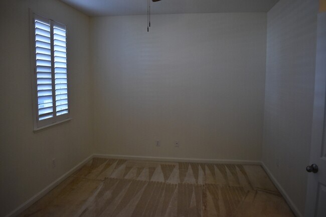 Building Photo - 2261 Pillsbury Rd