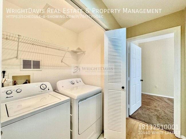 Building Photo - 10440 White Lake Ct