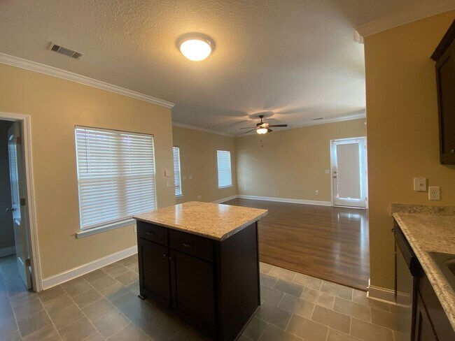 Building Photo - Welcome to Griffin Park in Hinesville!