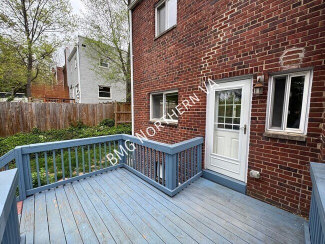 Building Photo - 130 Cambridge Rd