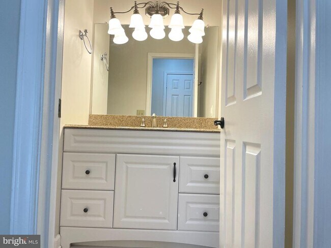 Building Photo - 5804 Inman Park Cir