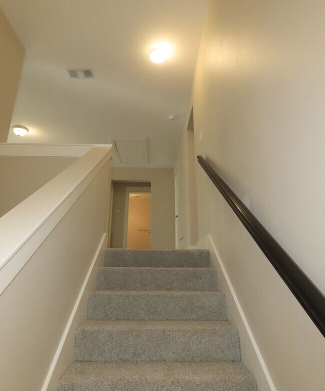 Building Photo - South Tyler! Stunning 5 Bedroom, 3.5 Bath ...