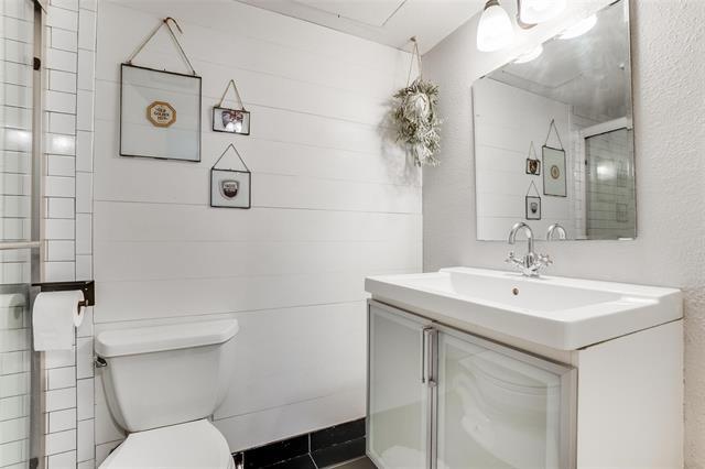 Building Photo - 4217 Bowser Ave