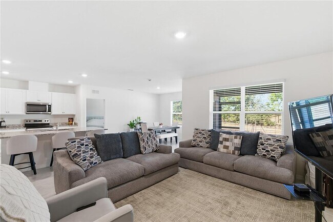 Building Photo - 1348 Hanoverian Dr