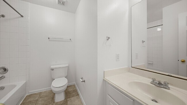 Building Photo - Spacious 4-bedroom in Pearland ISD!
