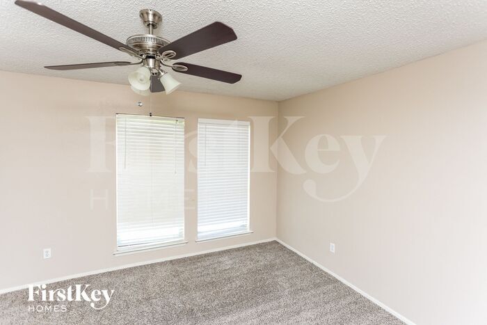 Building Photo - 3501 Palomino Dr
