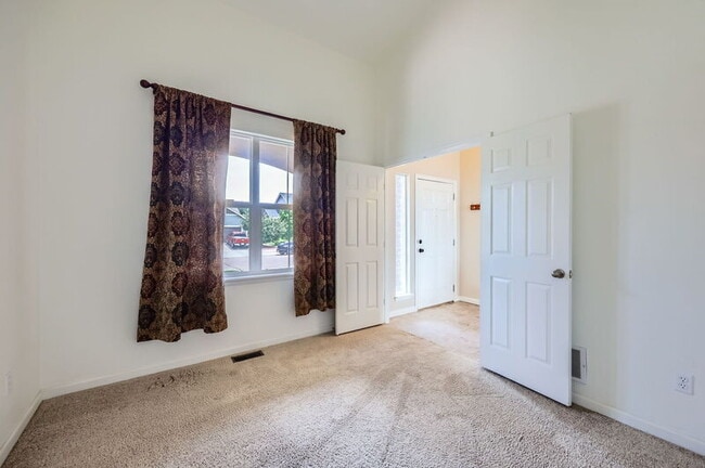 Building Photo - 5386 Standard Dr