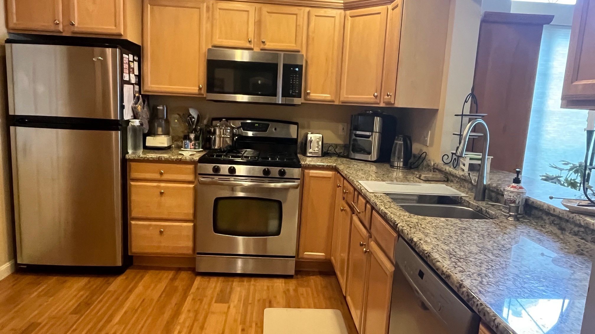 KITCHEN - 22 Northshore Dr