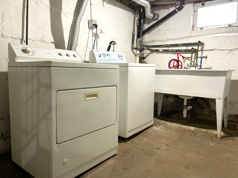 Laundry in basement - 420 Greenfield Ave