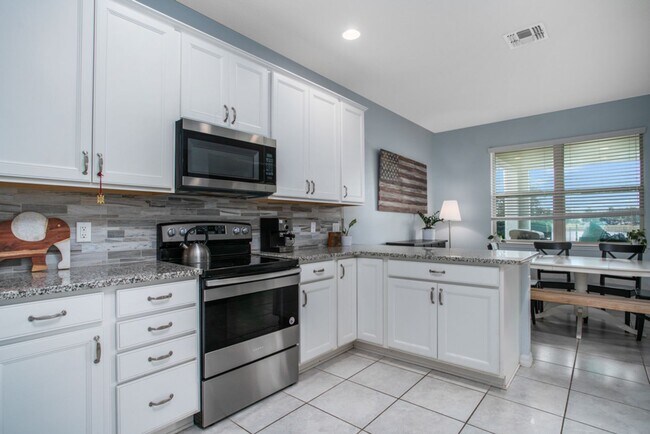 Building Photo - AWESOME 4 BDRM HOME IN GATED LEGACY PARK!