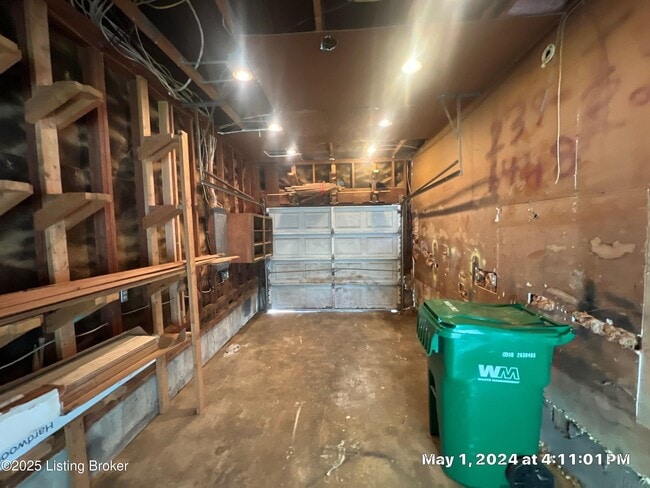 Building Photo - 230 S Circlecrest Dr