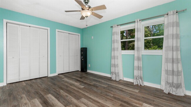 Building Photo - 4070 Long Line Ln
